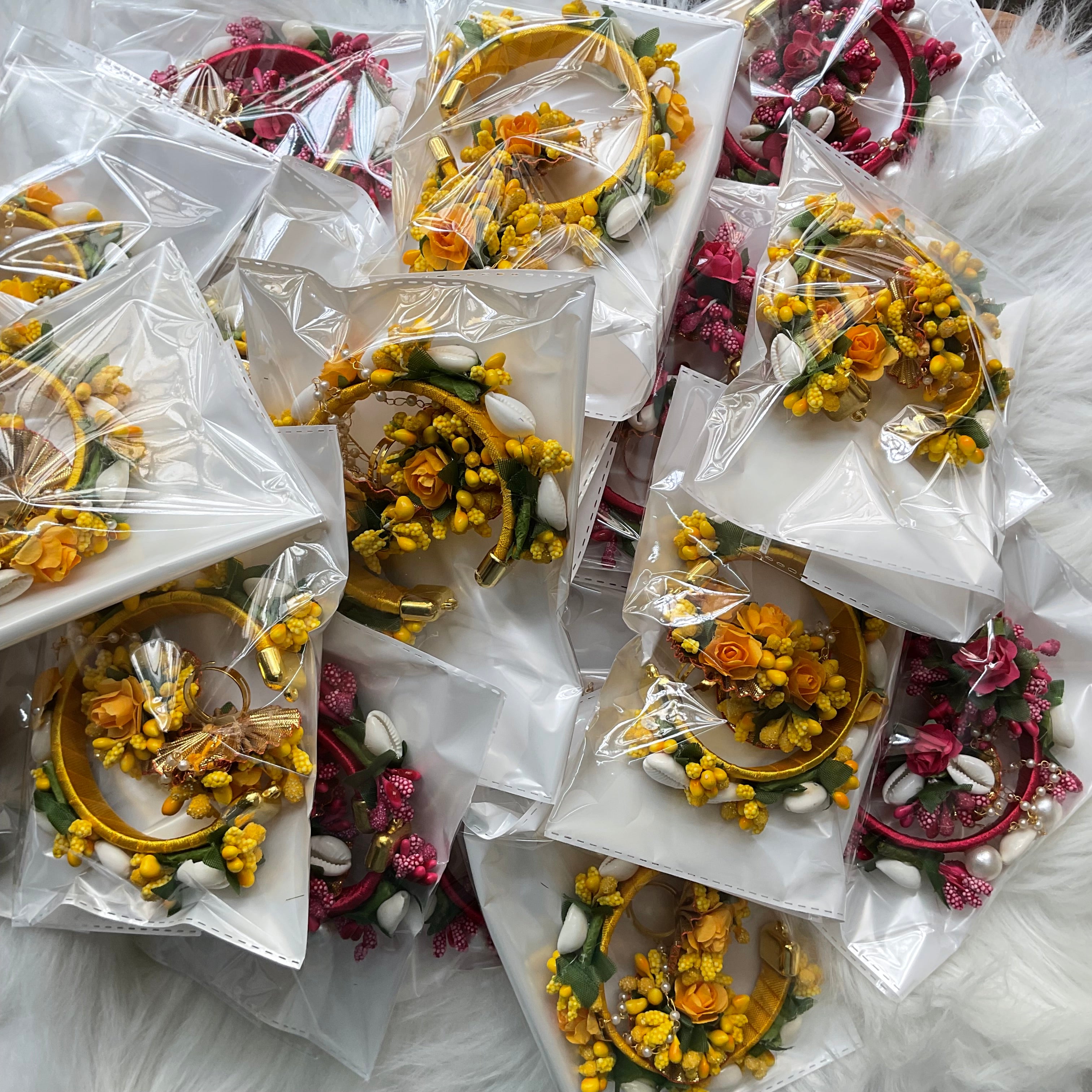 Hand bracelet with matching Mangtikka