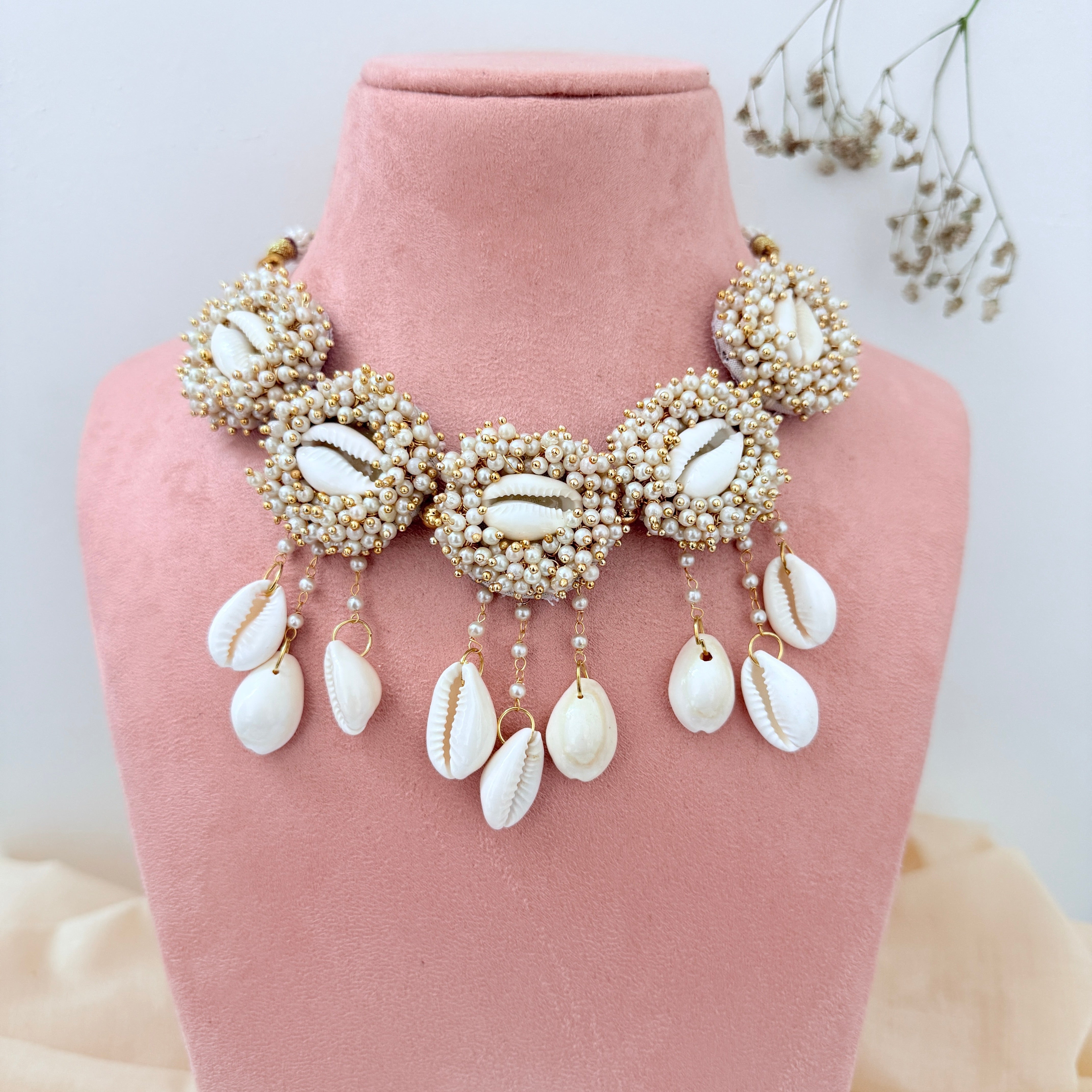 Vrushali set