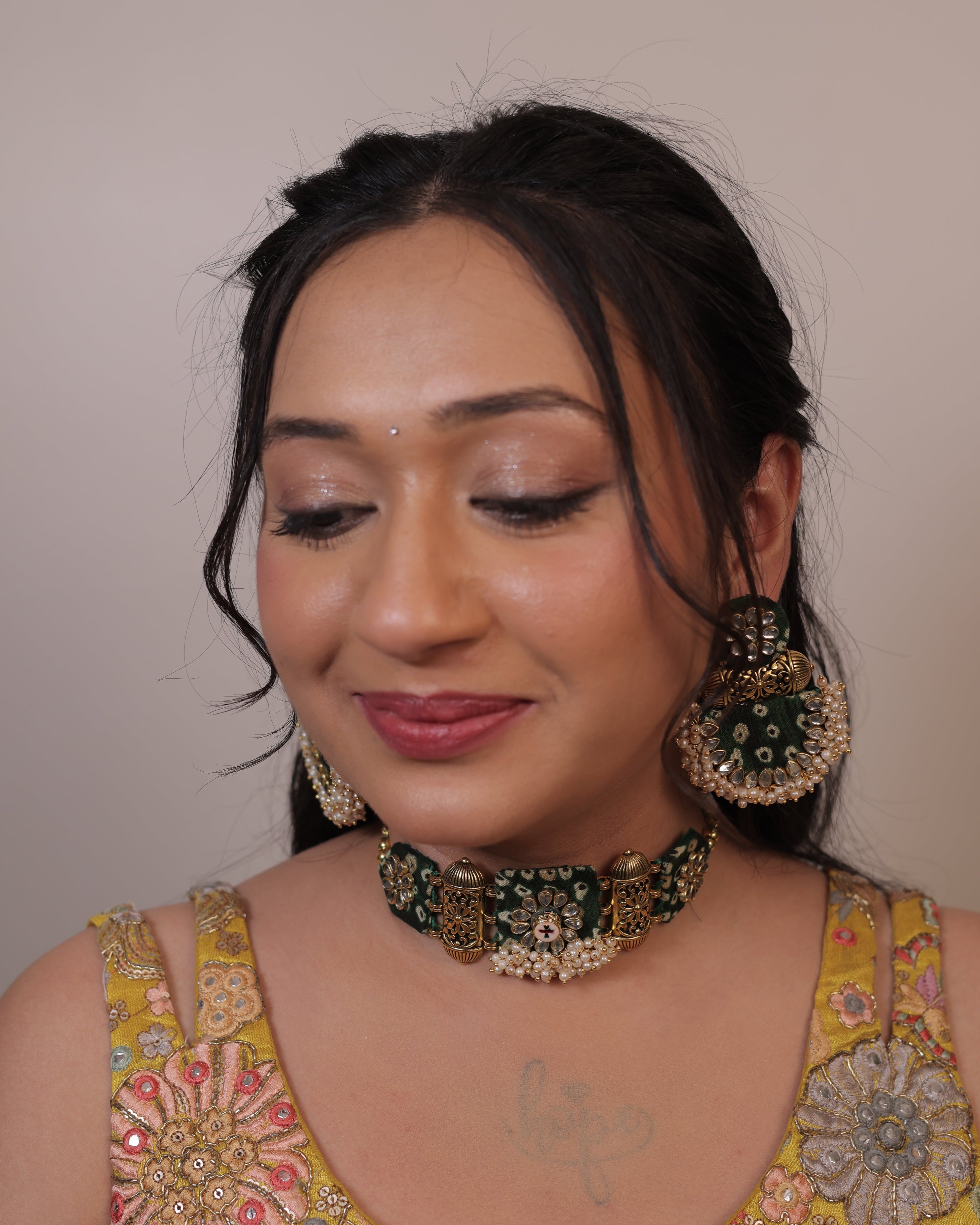 Vriddhi Choker Set